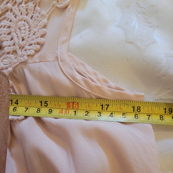 Solitaire Sleeveless Pink Blush Blouse with Crochet Detail - Picture 6 of 7